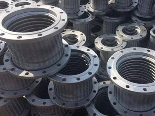 柔性防水套管对钢铁行业发展起着至关重要的作用